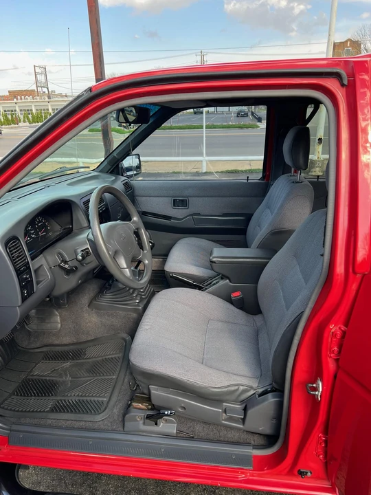 1995 Nissan Pathfinder 1st Gen - Image 26 of 31