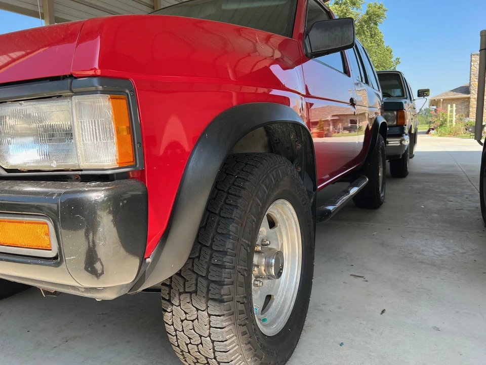 1995 Nissan Pathfinder 1st Gen - Image 15 of 31