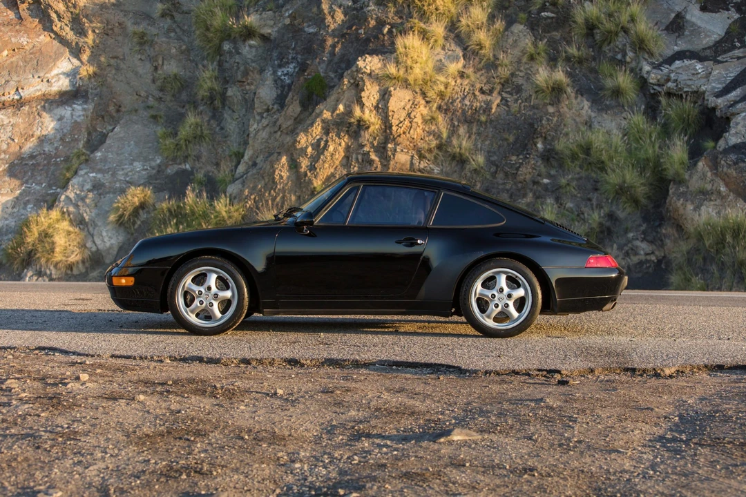 1996 Porsche 993 Carrera - Image 10 of 31