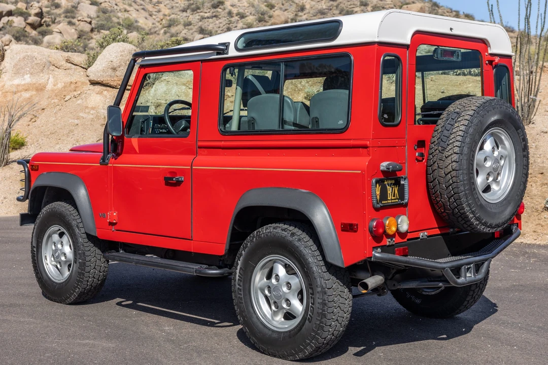 1997 Land Rover Defender 90 - Image 10 of 31