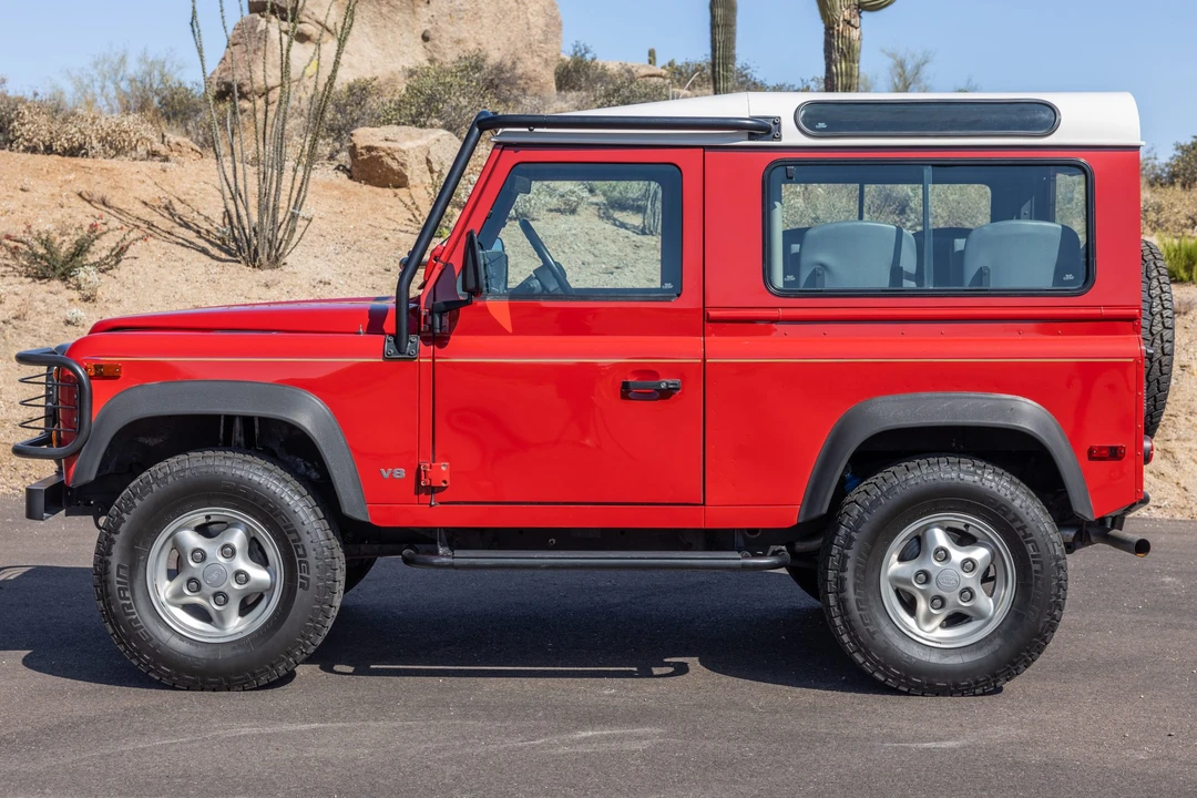 1997 Land Rover Defender 90 - Image 9 of 31