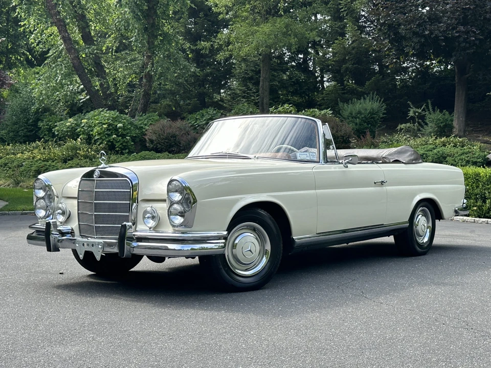 1966 Mercedes-Benz W111 Cabriolet - Image 2 of 31