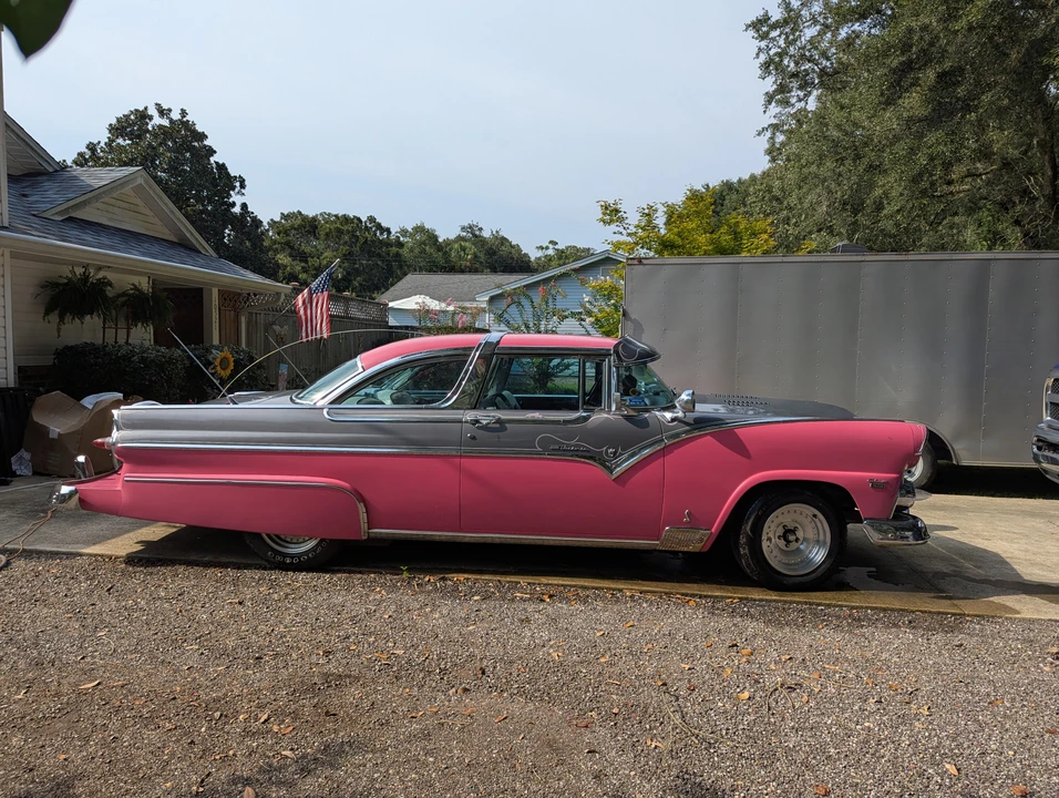 1955 Ford Fairlane 1st Gen - Image 10 of 31