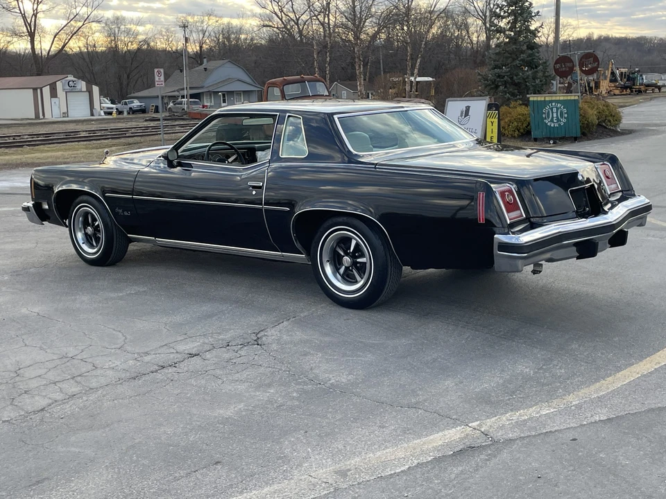 1977 Pontiac Grand Prix 3rd+ Gen - Image 4 of 31