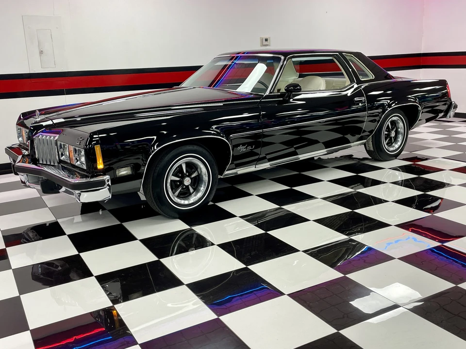1977 Pontiac Grand Prix 3rd+ Gen - Image 6 of 31