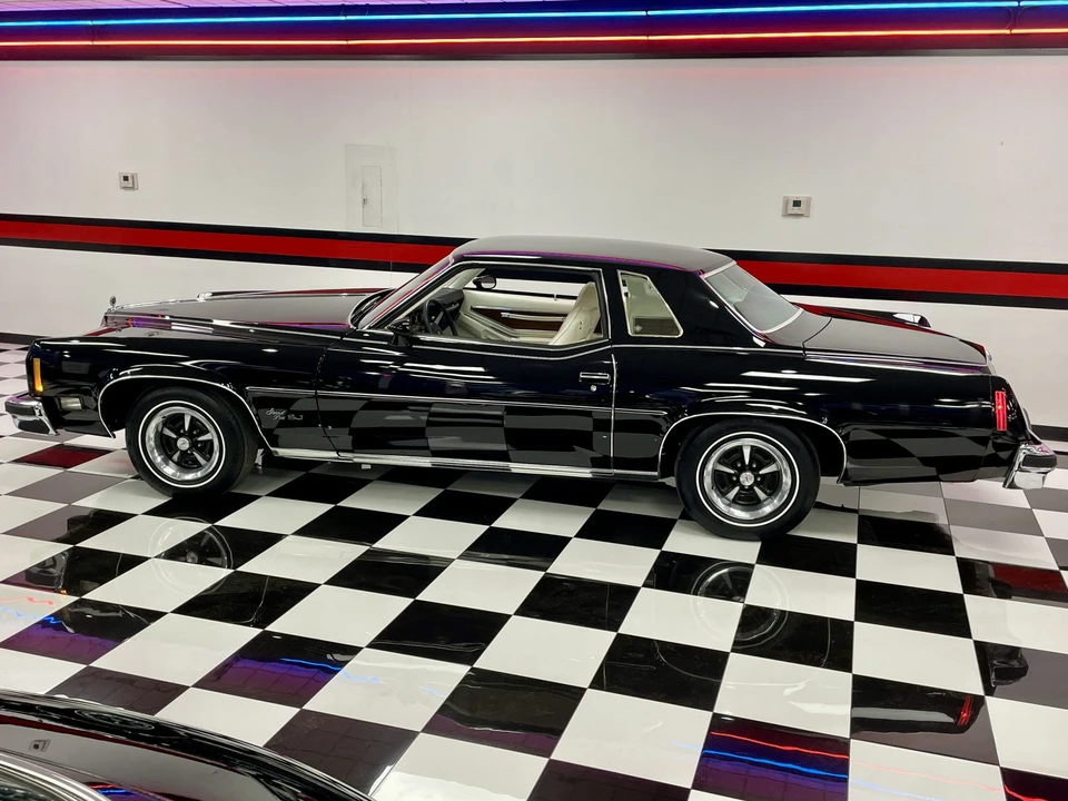 1977 Pontiac Grand Prix 3rd+ Gen - Image 15 of 31