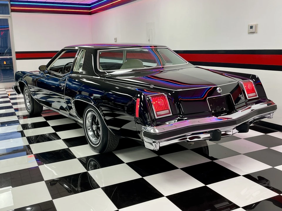 1977 Pontiac Grand Prix 3rd+ Gen - Image 14 of 31