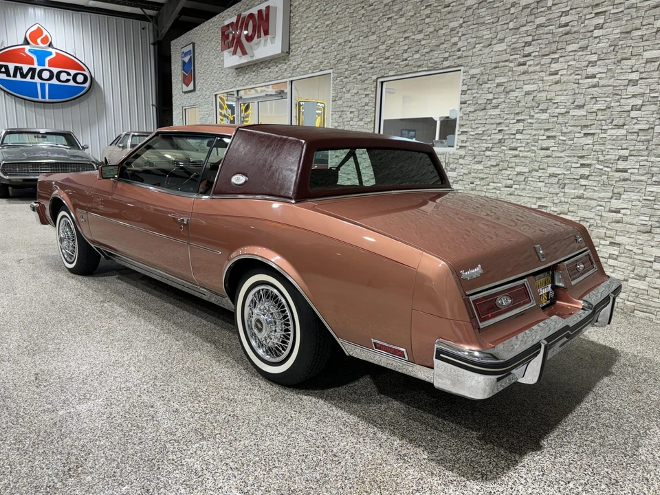 1982 Buick Riviera 4th-7th Gen - Image 12 of 31
