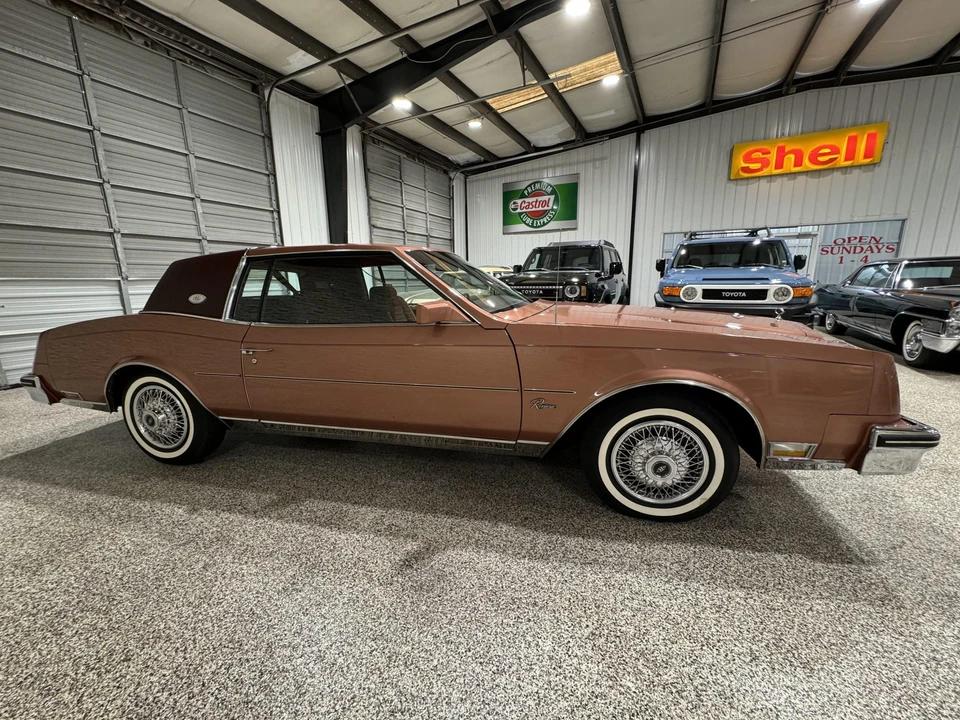 1982 Buick Riviera 4th-7th Gen - Image 21 of 31