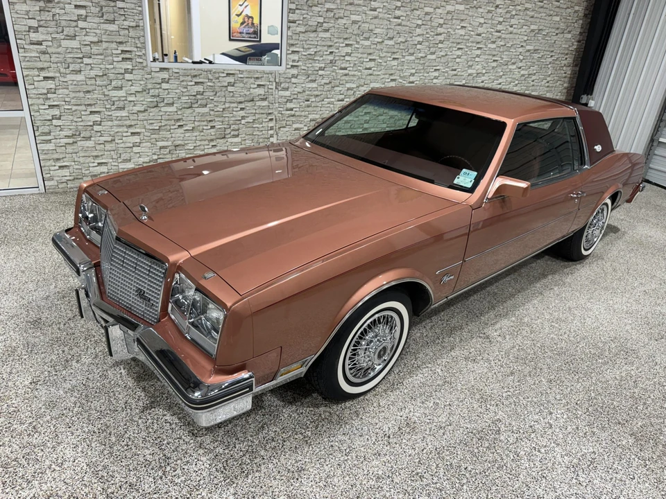1982 Buick Riviera 4th-7th Gen - Image 3 of 31