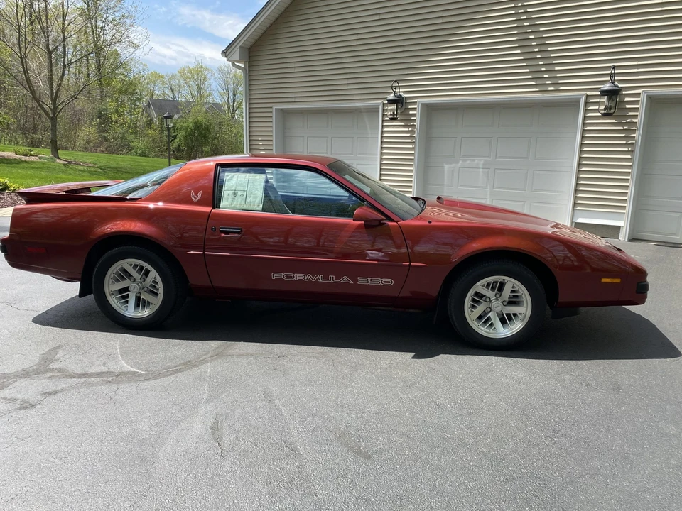 1989 Pontiac Firebird 3rd Gen - Image 7 of 31