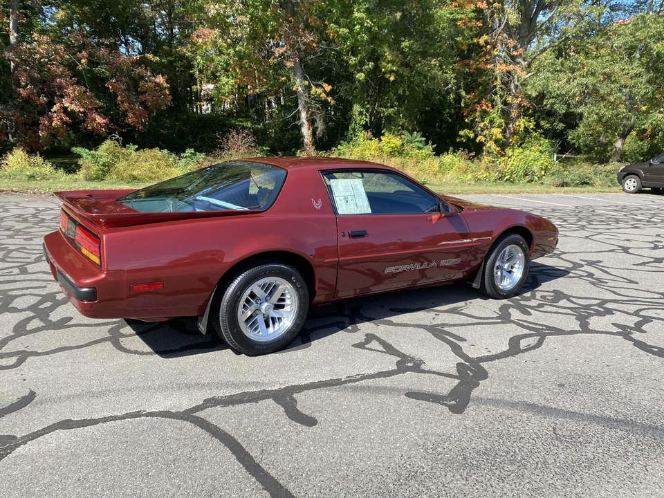 1989 Pontiac Firebird 3rd Gen - Image 9 of 31