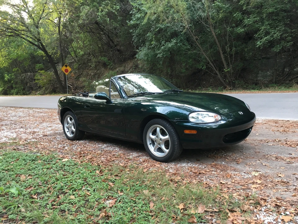 1999 Mazda NB MX-5 Miata - Image 2 of 31