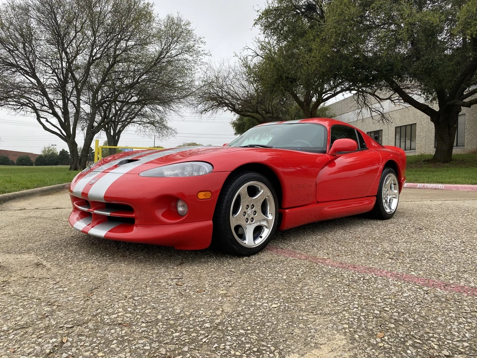 2000 Dodge Viper GTS 2nd Gen - Image 2 of 31