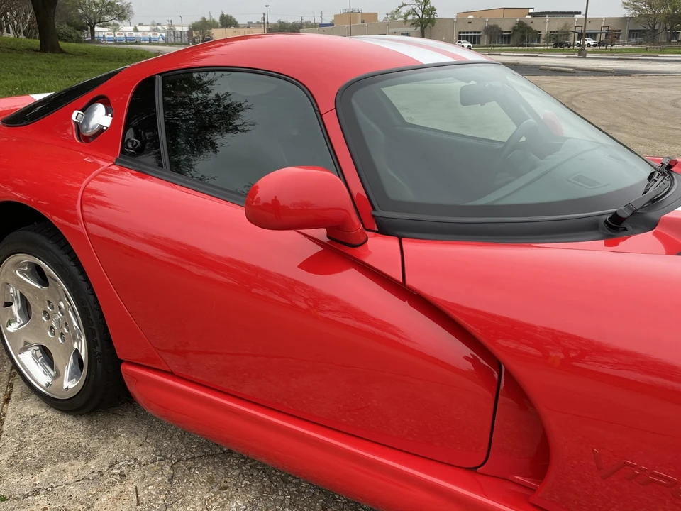 2000 Dodge Viper GTS 2nd Gen - Image 19 of 31