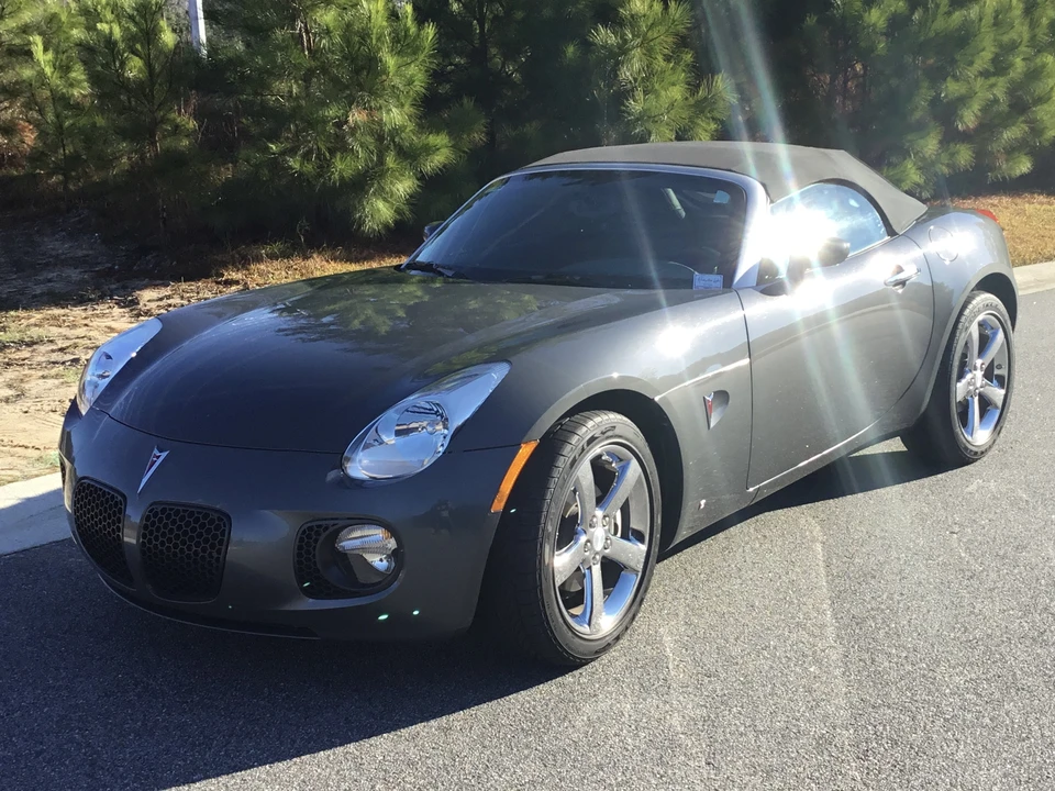 2008 Pontiac Solstice GXP - Image 3 of 31