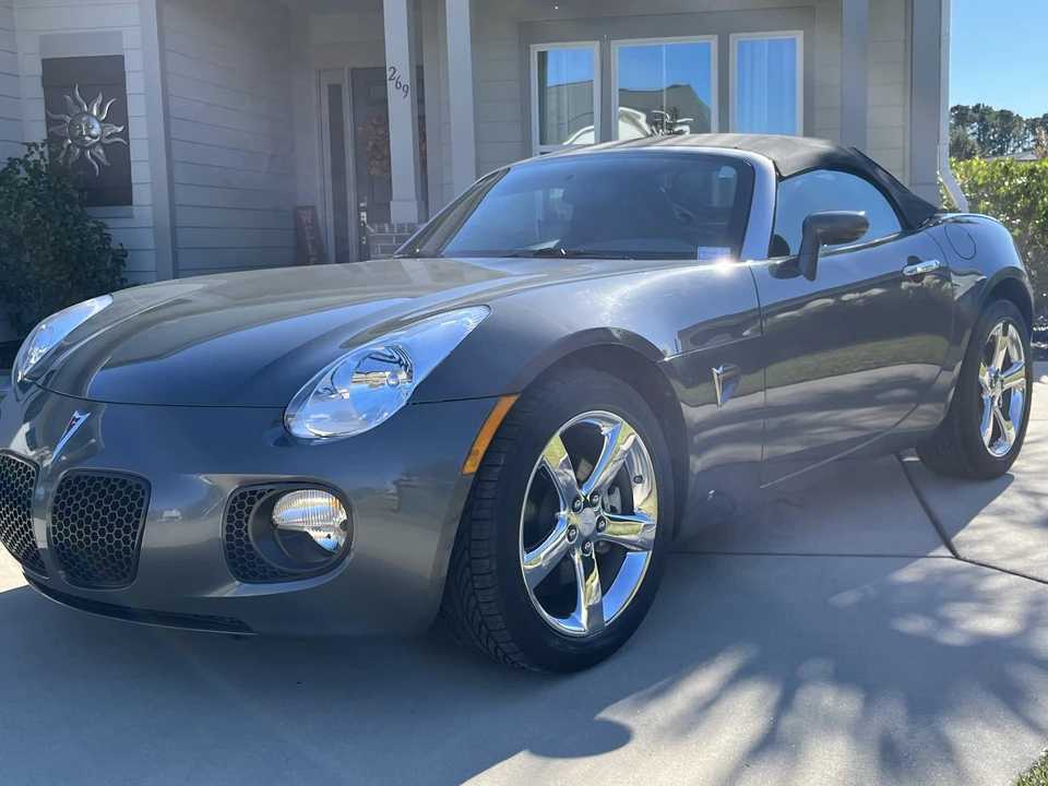 2008 Pontiac Solstice GXP - Image 2 of 31
