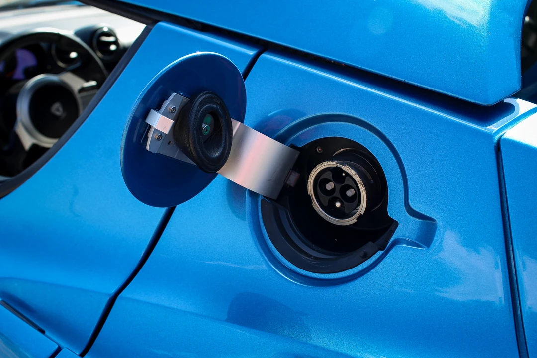 2008 Tesla Roadster - Image 25 of 31