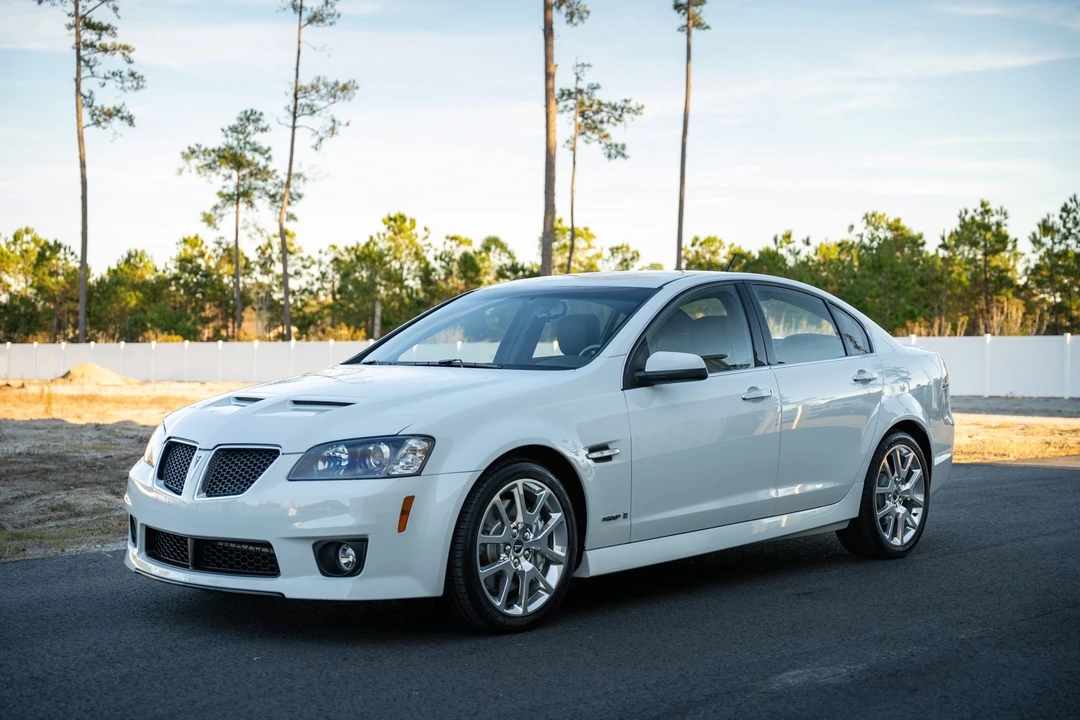 2009 Pontiac G8 - Image 2 of 31