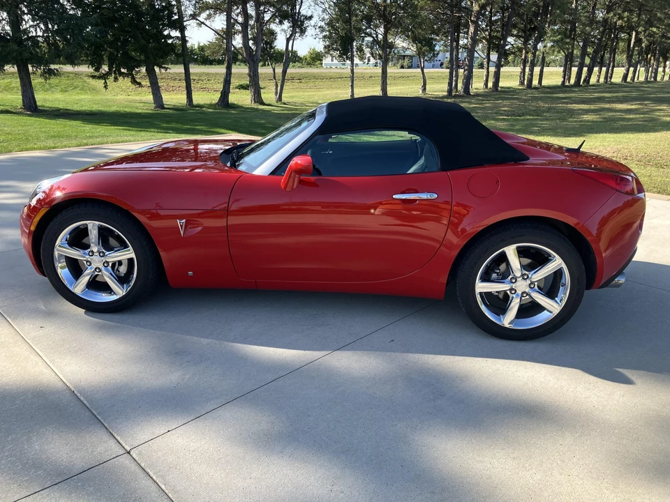 2009 Pontiac Solstice GXP - Image 9 of 31