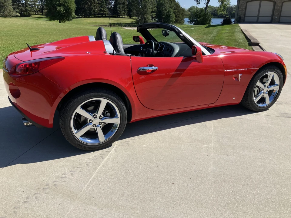 2009 Pontiac Solstice GXP - Image 5 of 31