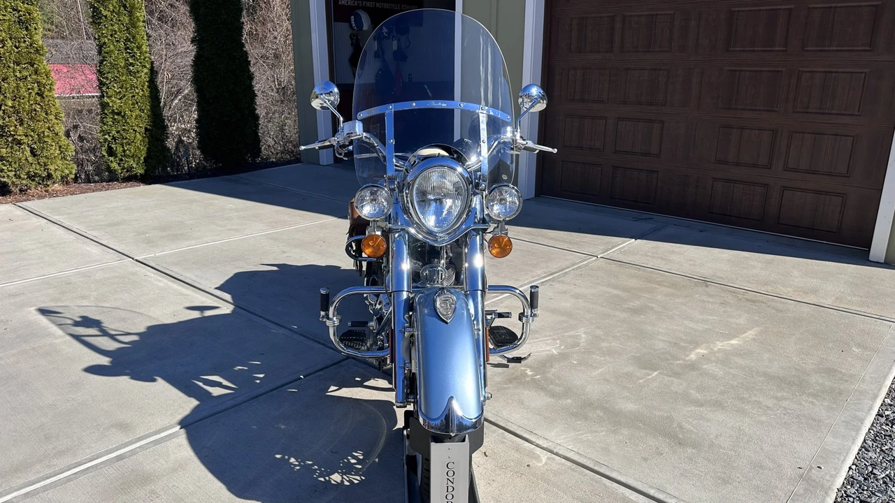 2010 Indian Chief - Image 2 of 31
