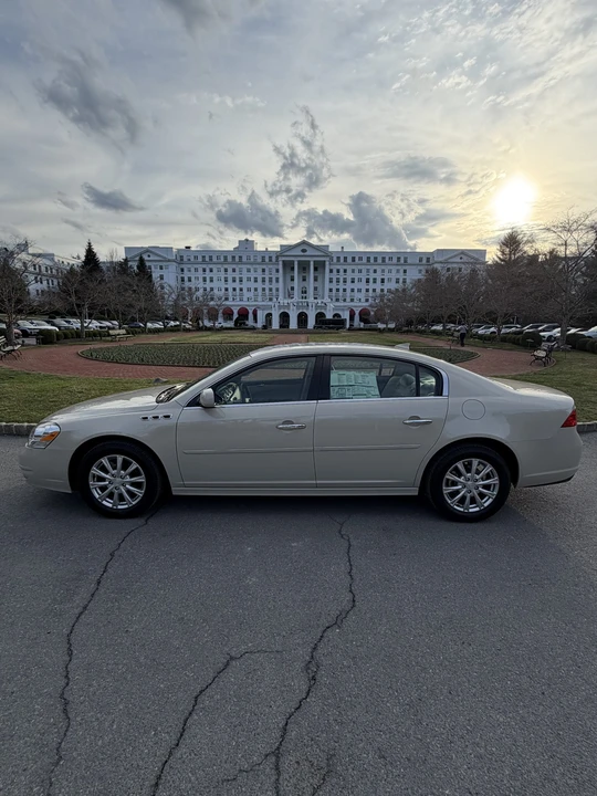 2011 Buick Lucerne - Image 8 of 31