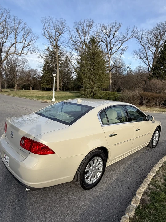 2011 Buick Lucerne - Image 11 of 31