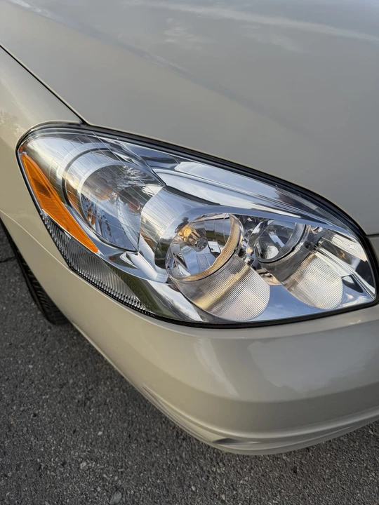 2011 Buick Lucerne - Image 17 of 31