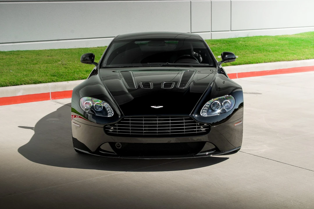 2012 Aston Martin V12 Vantage (2010-2018) - Image 8 of 31