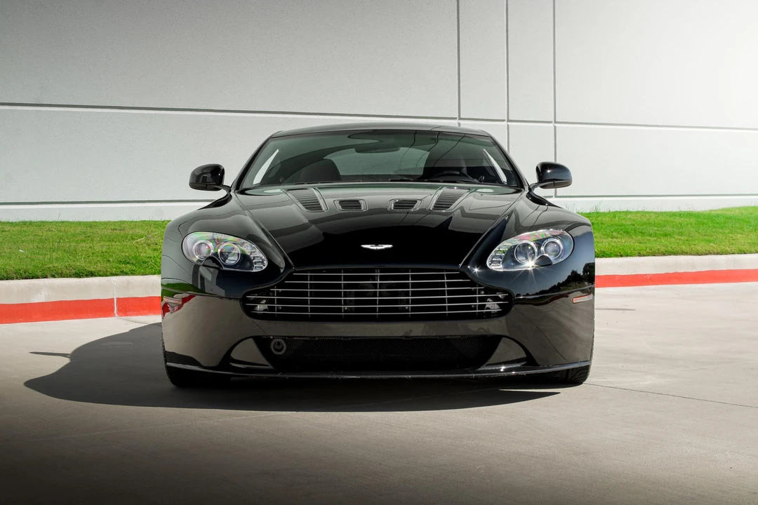 2012 Aston Martin V12 Vantage (2010-2018) - Image 9 of 31