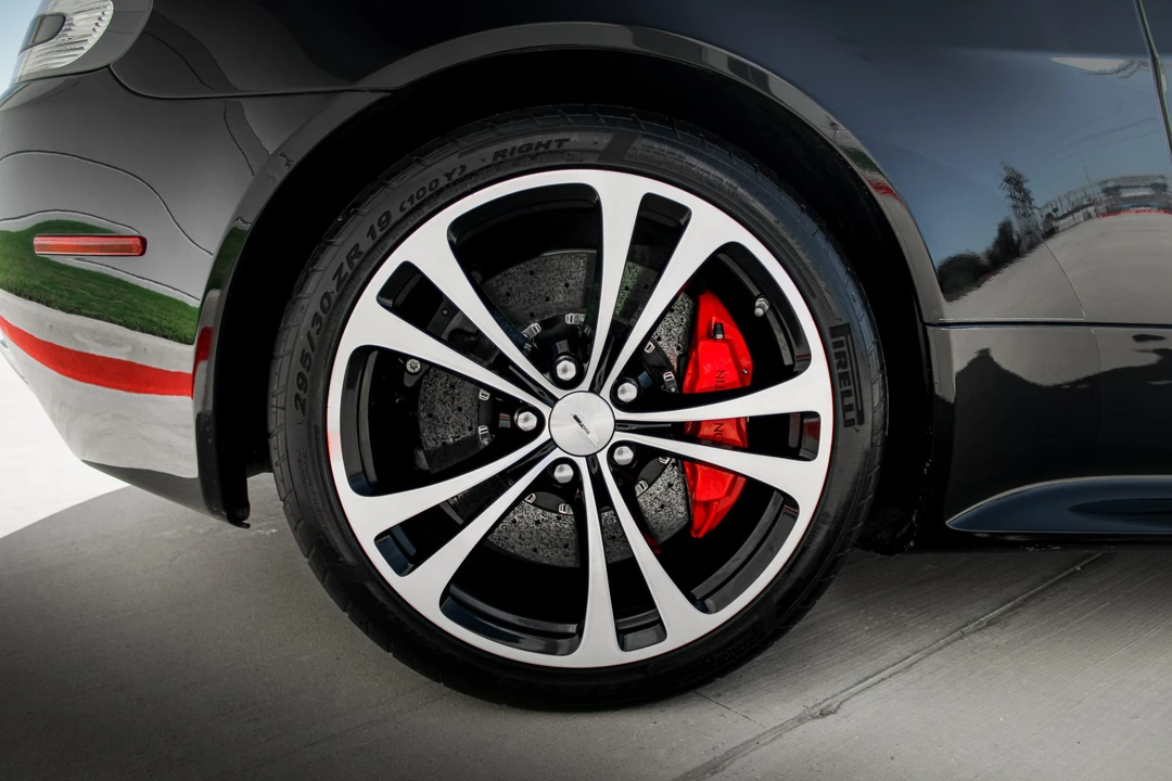 2012 Aston Martin V12 Vantage (2010-2018) - Image 29 of 31