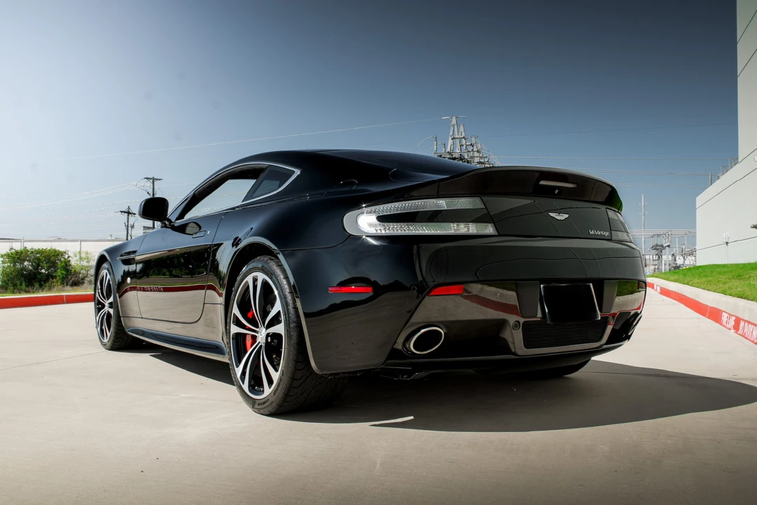2012 Aston Martin V12 Vantage (2010-2018) - Image 5 of 31