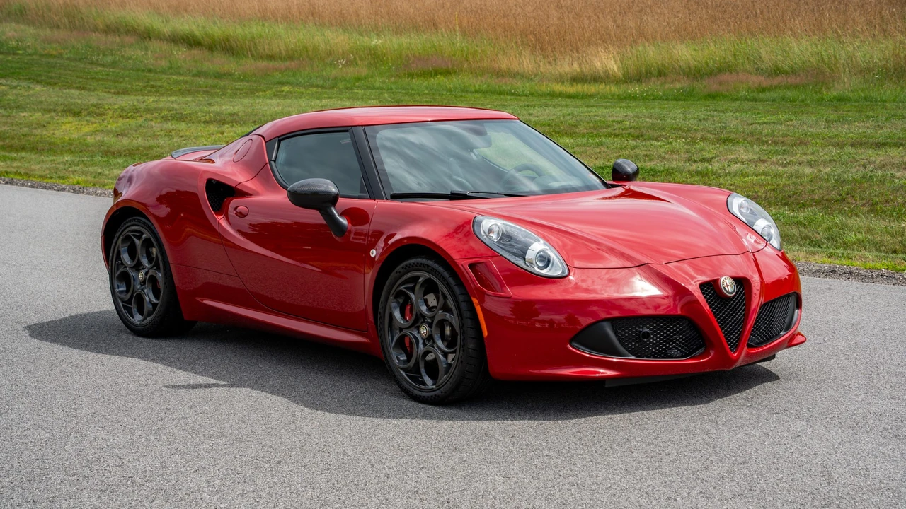 2015 Alfa Romeo 4C Coupe - Image 12 of 31