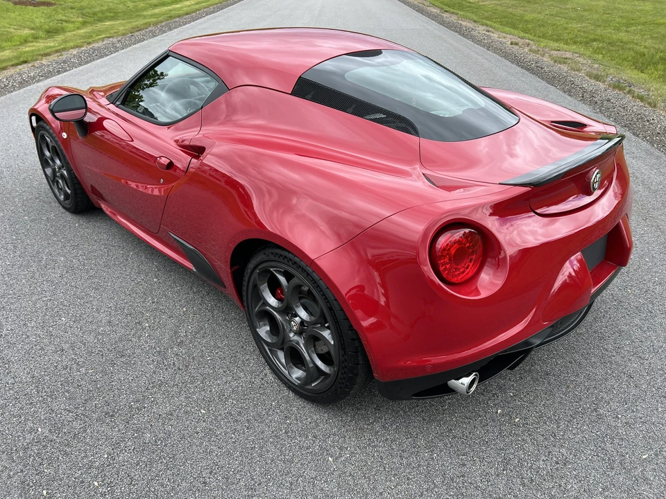 2015 Alfa Romeo 4C Coupe - Image 19 of 31