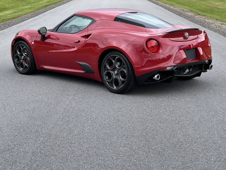 2015 Alfa Romeo 4C Coupe - Image 17 of 31