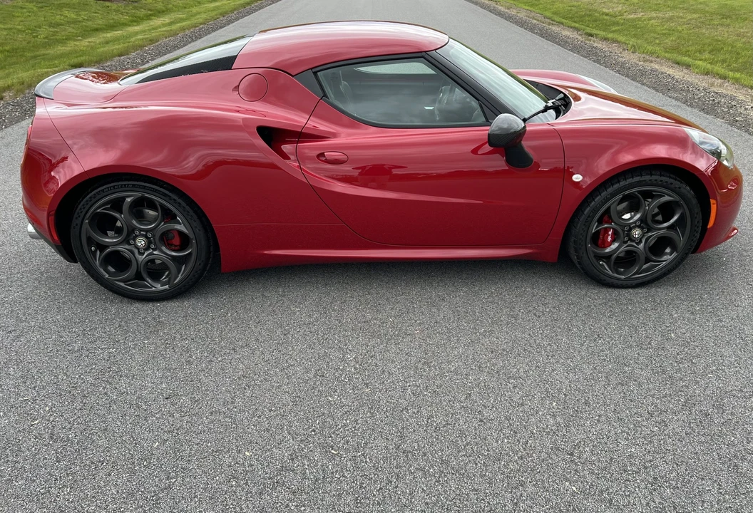 2015 Alfa Romeo 4C Coupe - Image 26 of 31