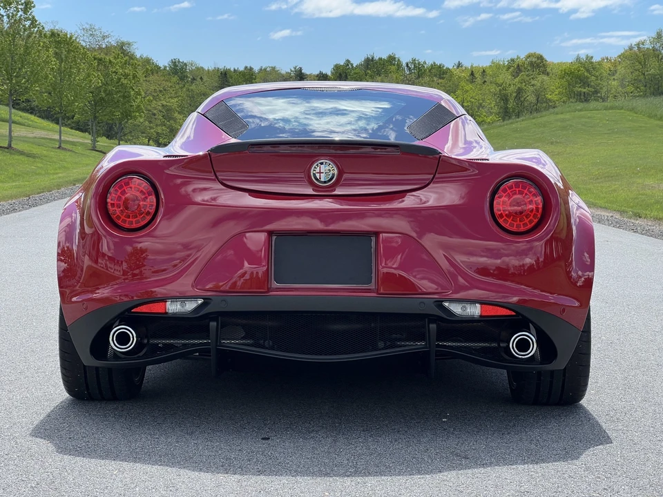 2015 Alfa Romeo 4C Coupe - Image 23 of 31