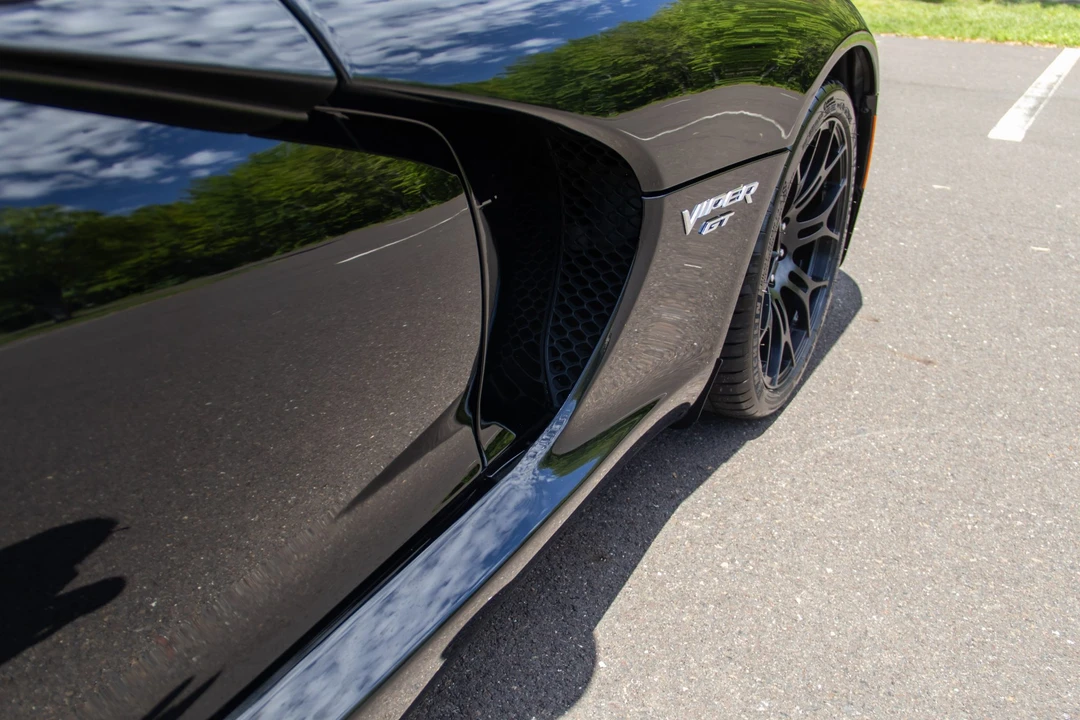 2015 Dodge Viper 5th Gen - Image 28 of 31