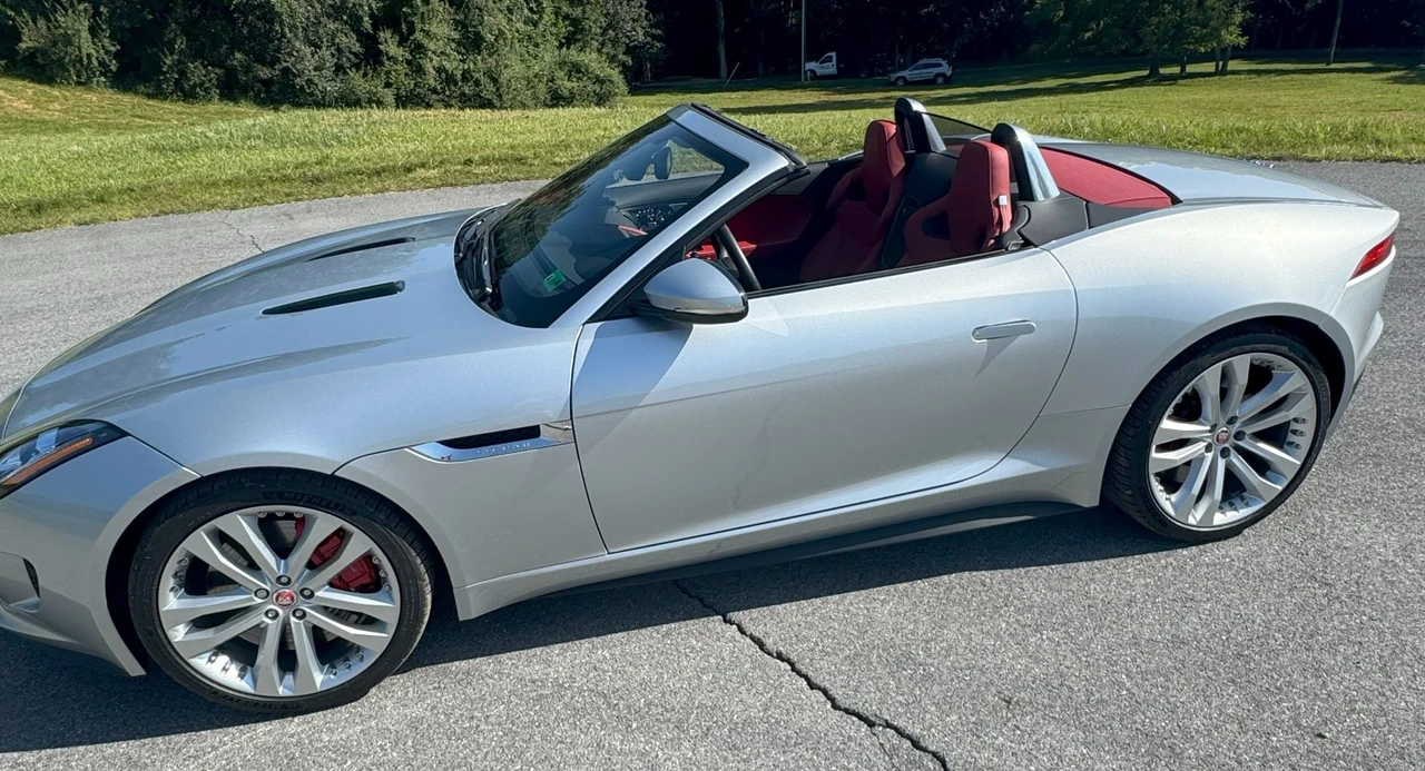 2015 Jaguar F-Type 1st Gen - Image 26 of 31