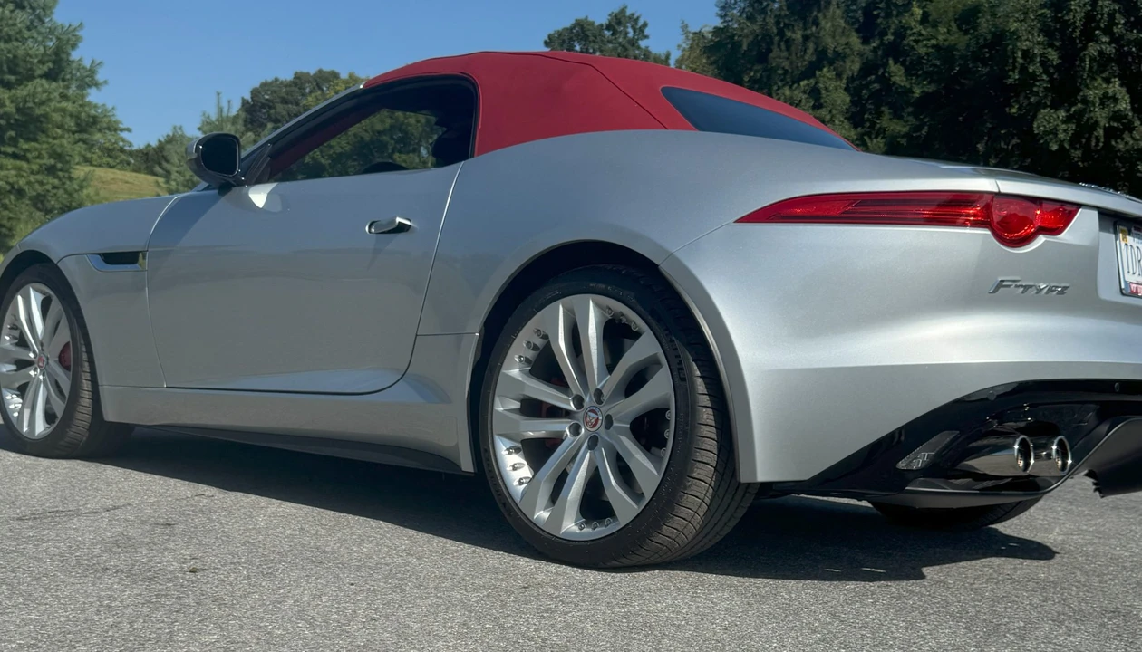 2015 Jaguar F-Type 1st Gen - Image 29 of 31