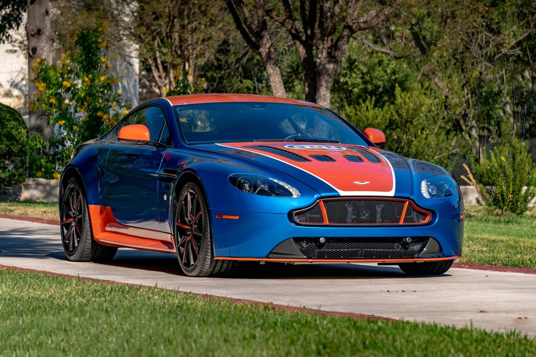 2017 Aston Martin V12 Vantage (2010-2018) - Image 1 of 31