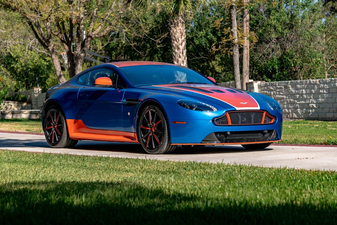 2017 Aston Martin V12 Vantage (2010-2018) - Image 26 of 31