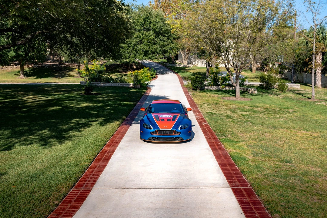 2017 Aston Martin V12 Vantage (2010-2018) - Image 28 of 31