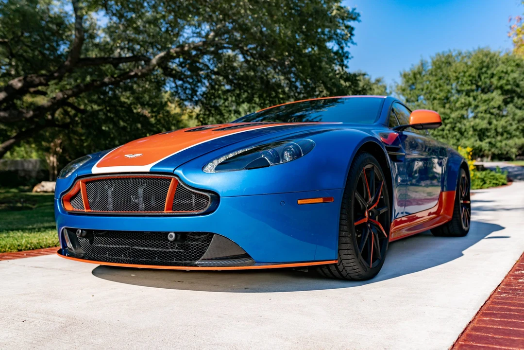 2017 Aston Martin V12 Vantage (2010-2018) - Image 5 of 31