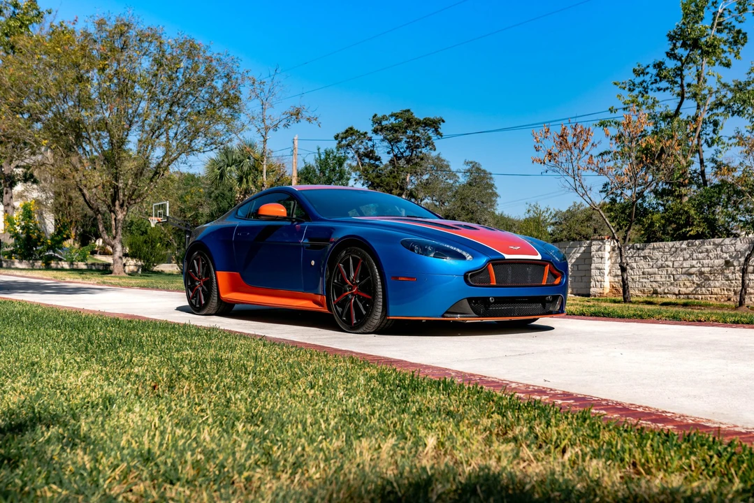 2017 Aston Martin V12 Vantage (2010-2018) - Image 25 of 31