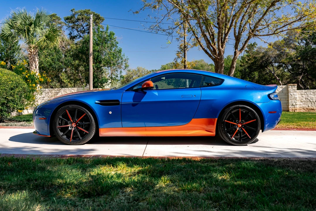 2017 Aston Martin V12 Vantage (2010-2018) - Image 9 of 31