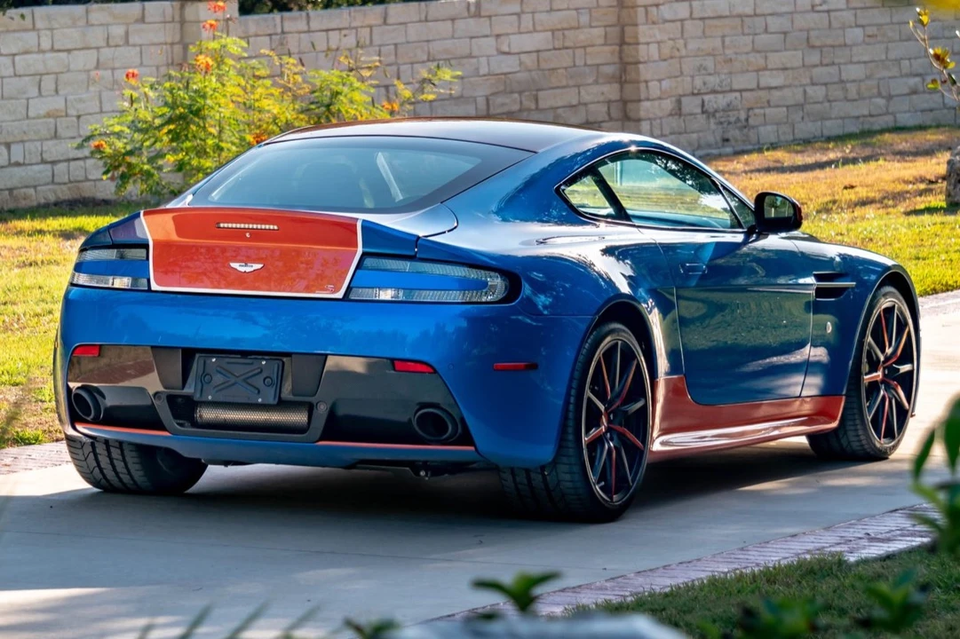 2017 Aston Martin V12 Vantage (2010-2018) - Image 16 of 31