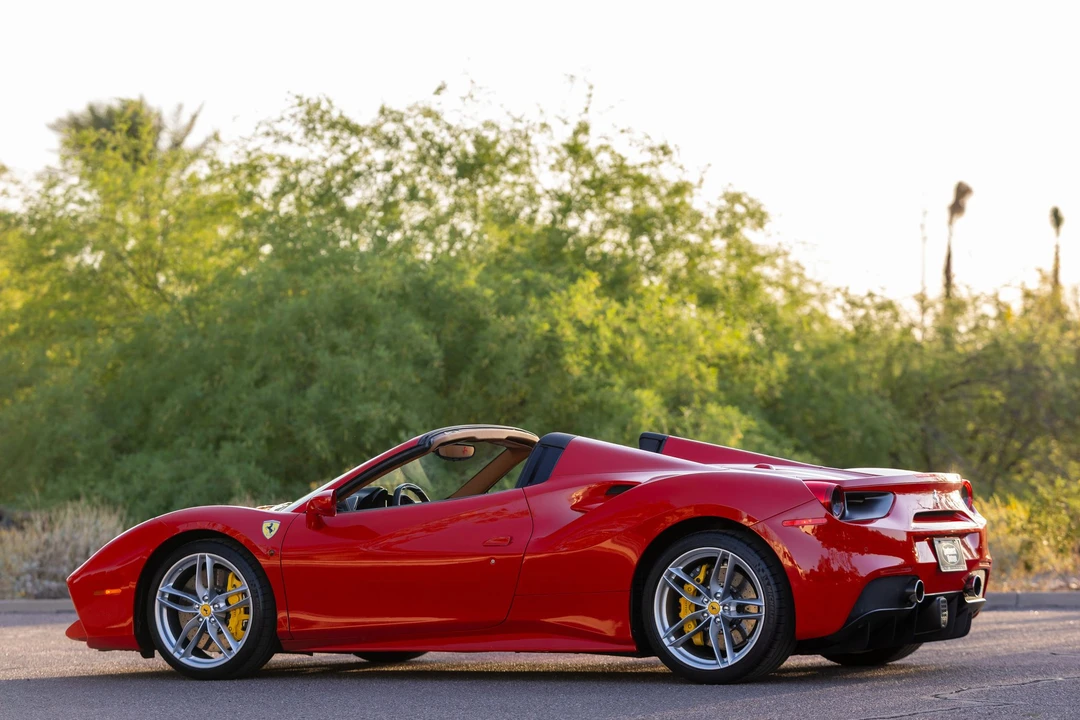 2018 Ferrari 488 Spider - Image 23 of 31