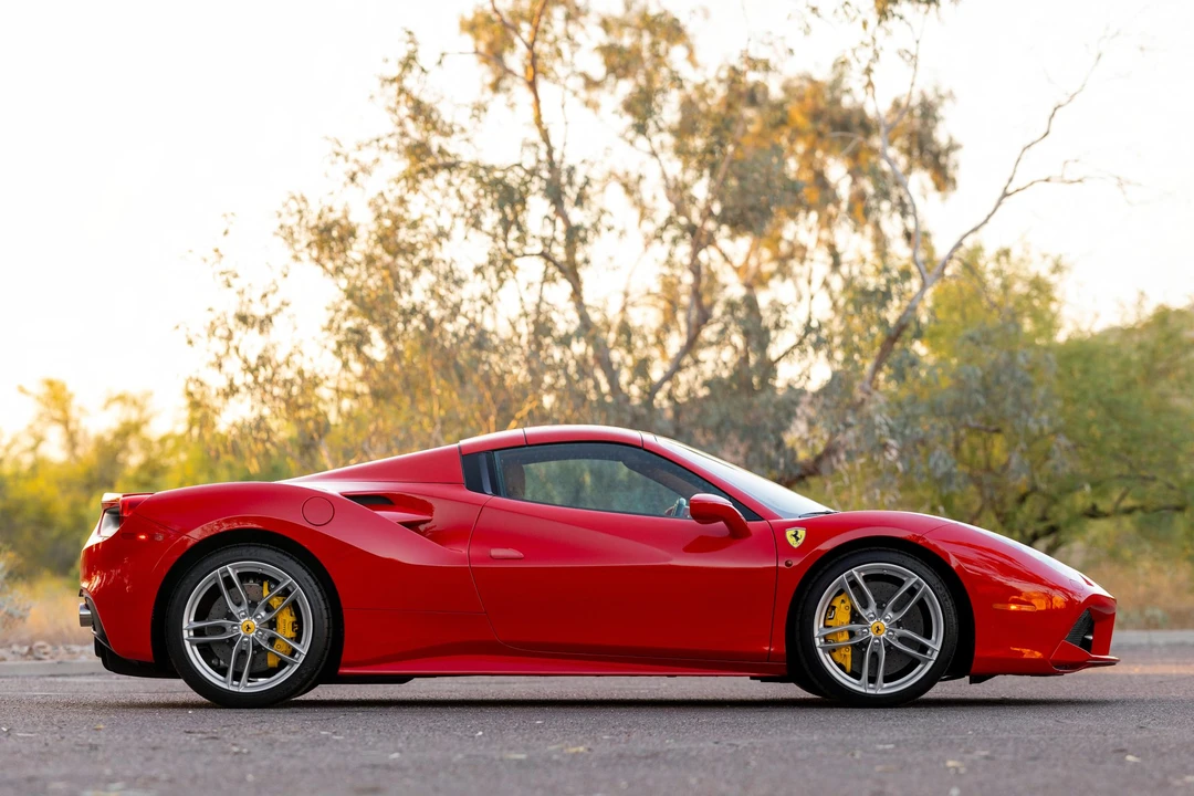 2018 Ferrari 488 Spider - Image 29 of 31